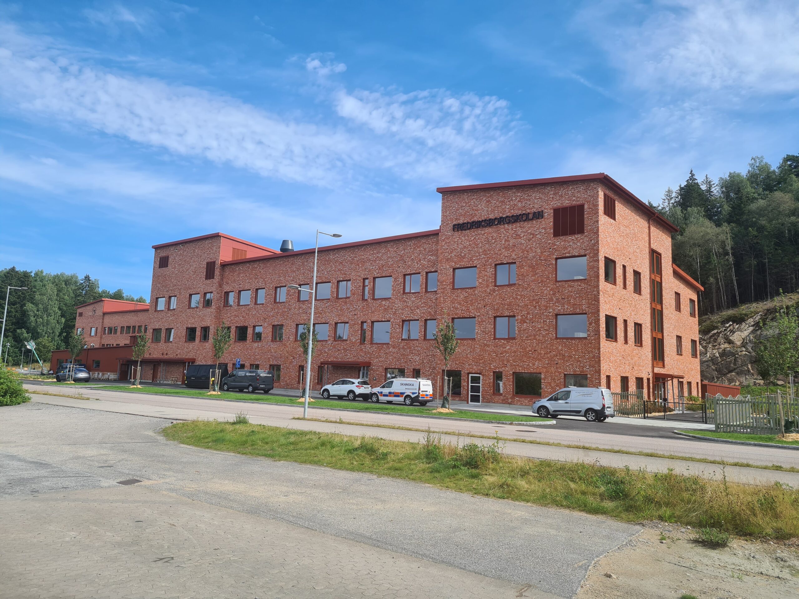 Montage av invändiga rullgardiner på Fredriksborgskolan
